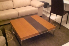 MESA CENTRO ROBLE TEÑIDO 90X90X30cm PVP.690-DTO. SALDO 200 €